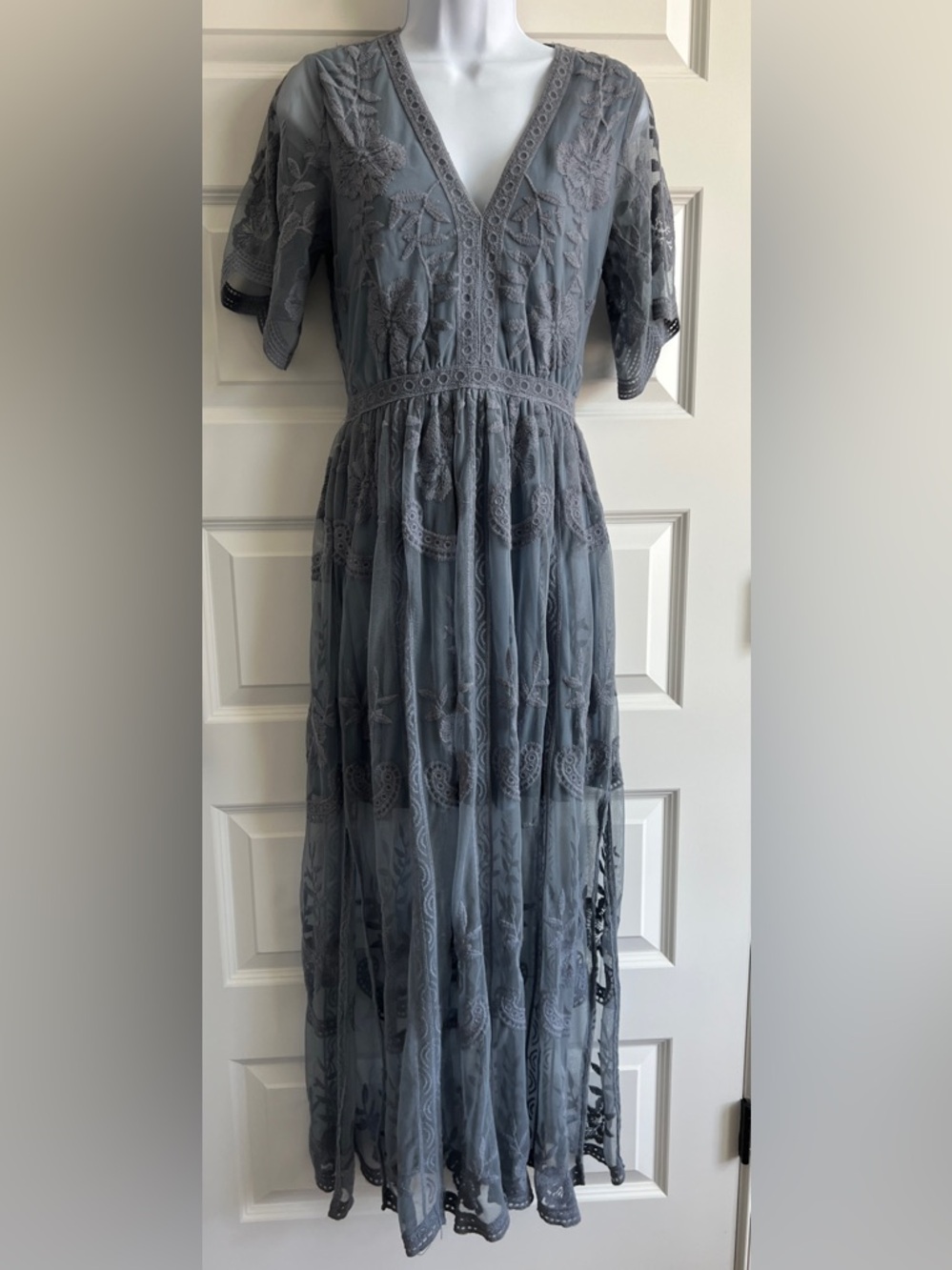 ALTAR’D STATE Maxi Lace Size S Dusty Gray